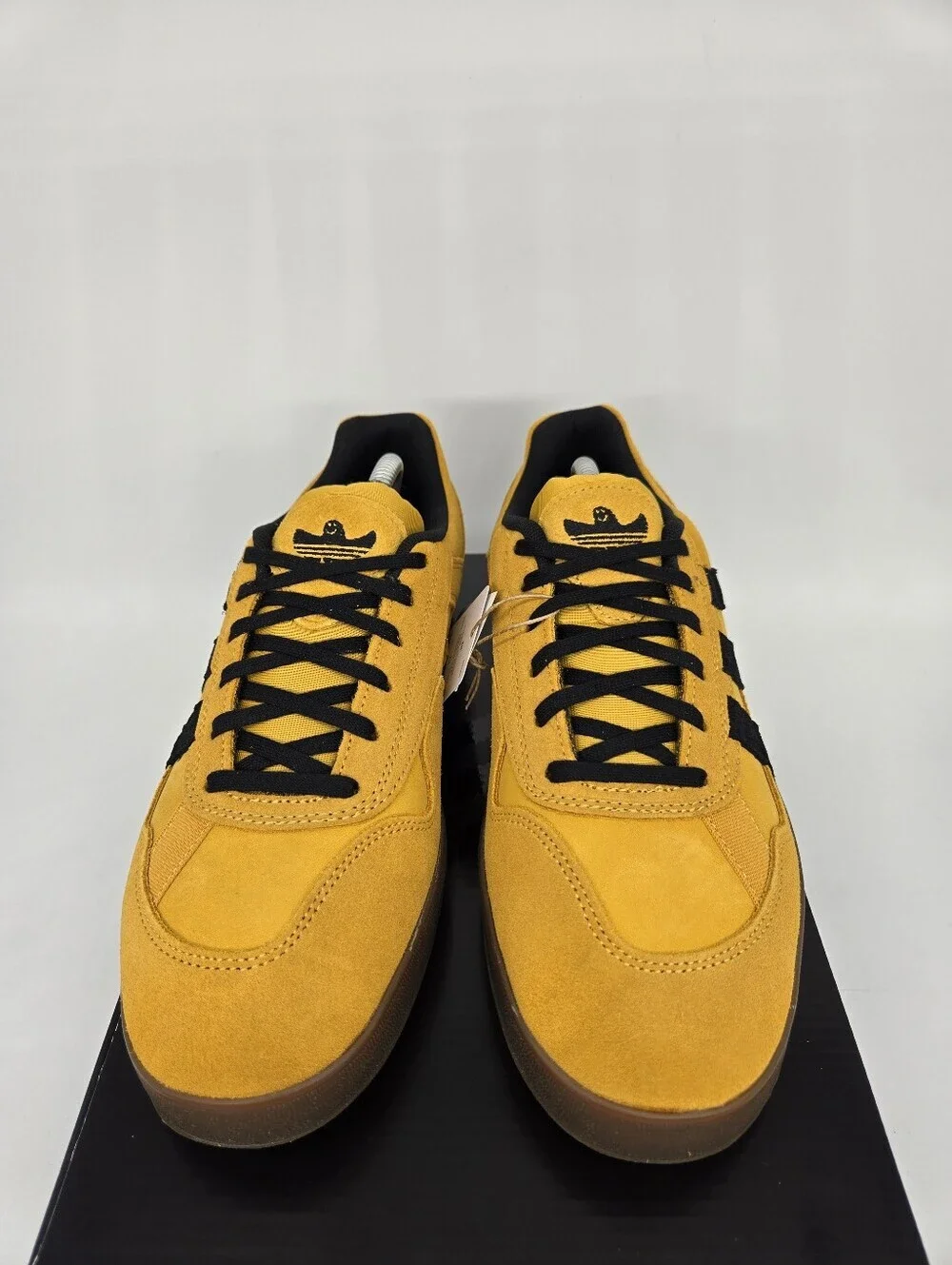 adidas Men's Aloha Super HQ4718 Yellow Core Black Gum Shoes Size 9